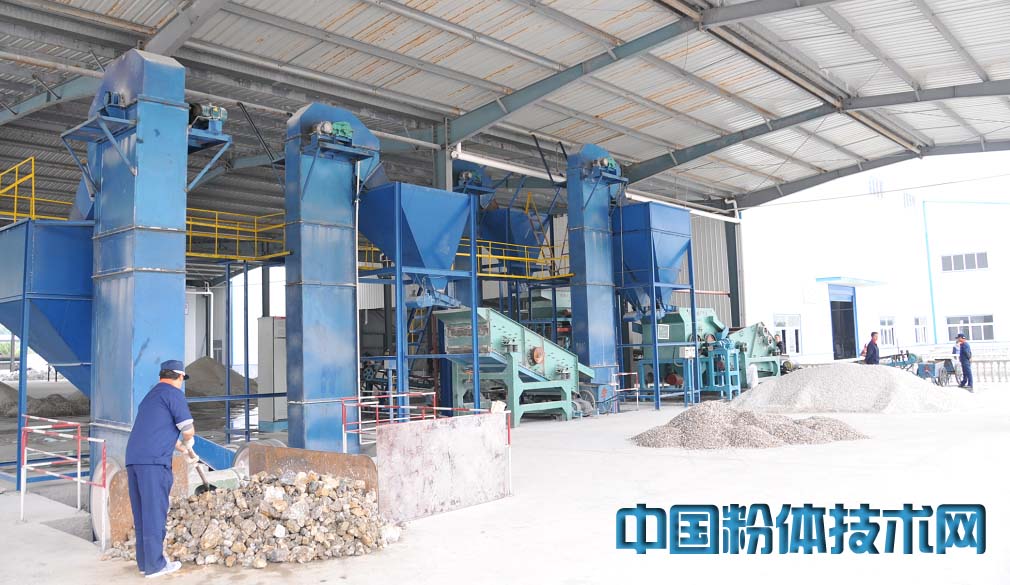 鑫山卓越跳汰機選礦現場(chǎng)(一)