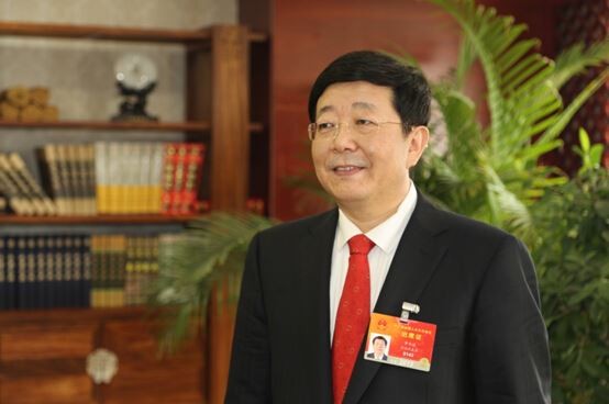 東旭集團有限公司董事長(cháng)李兆廷：建議組建“一條龍”的石墨烯產(chǎn)業(yè)發(fā)展聯(lián)盟