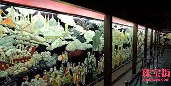 用料30噸玉石，雕成重達10噸的絲綢之路PK清明上河圖