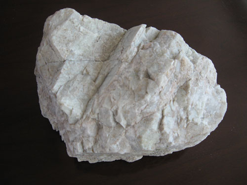 衡陽(yáng)-鈉長(cháng)石儲量3499.7萬(wàn)噸