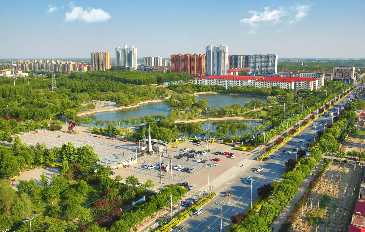 河北任丘市（石油、天然氣）
