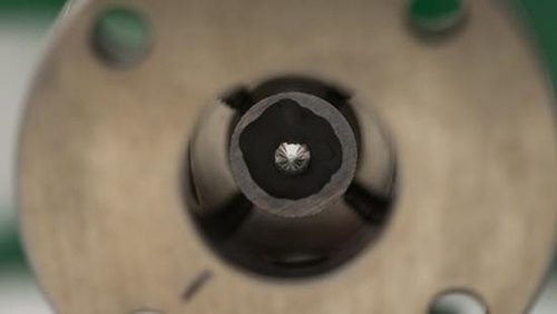 澳大利亞科學(xué)家制造出比立方鉆石硬60倍的藍絲黛爾石