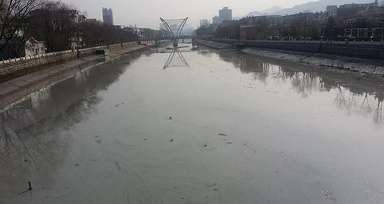 河道受到污染