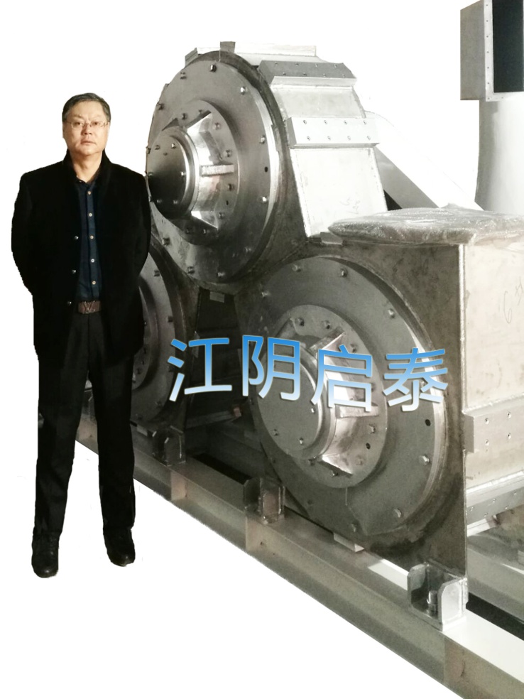江陰啟泰SLG-3/900大型粉體表面改性機受多國粉體企業(yè)青睞