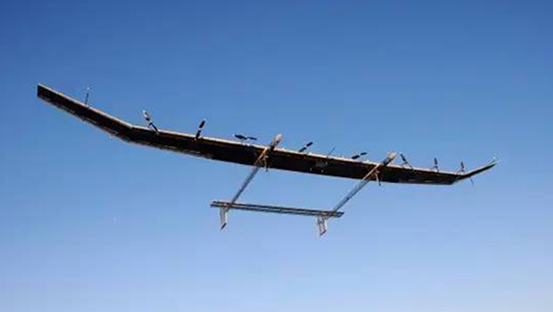 我國首款大型太陽(yáng)能無(wú)人機成功完成兩萬(wàn)米高空飛行