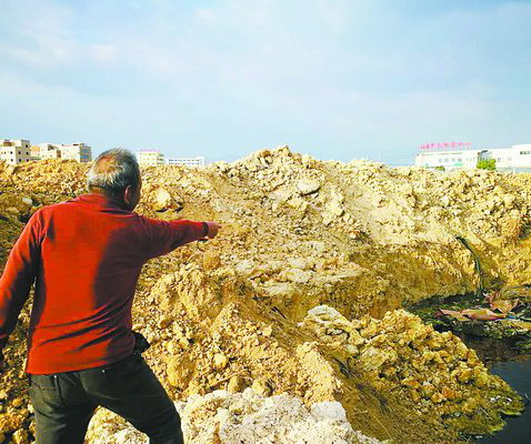 借施工建路之名盜礦，廈門(mén)洪塘村農田的高嶺土不翼而飛！