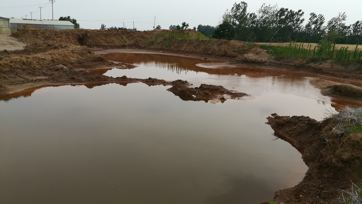 江蘇某公司石英酸洗廢水滲坑被督察組發(fā)現，就地掩埋掩蓋事實(shí)！