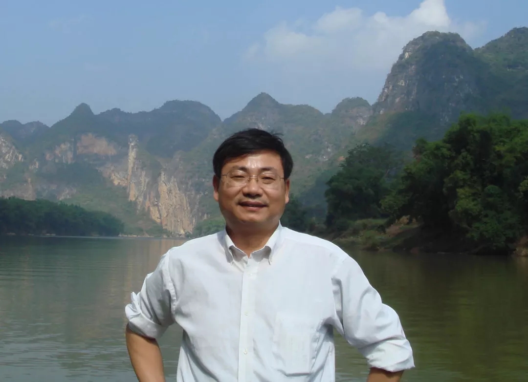 大會(huì )報告 