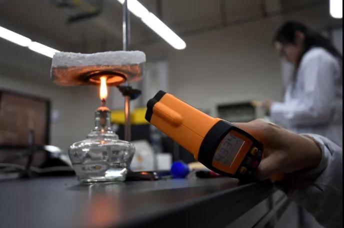 1000℃不變形、超輕水上漂！中科院重慶團隊發(fā)布泡沫陶瓷新材料！