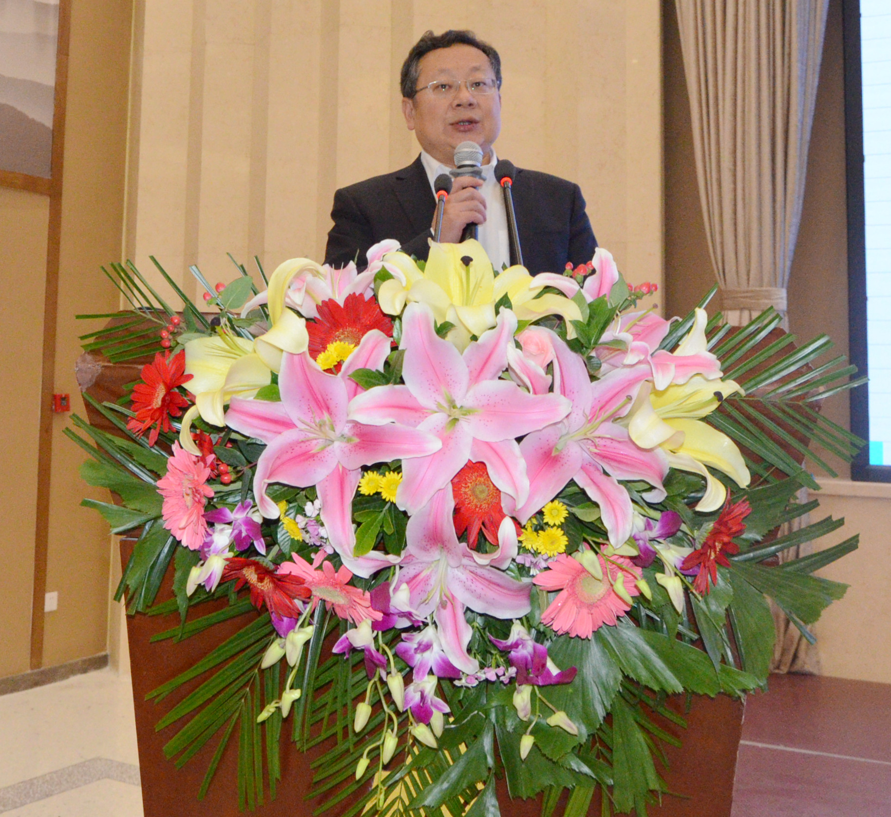 2020年中國非金屬礦產(chǎn)業(yè)高峰論壇暨綠色礦山建設高峰論壇在河南鄭州成功舉辦！
