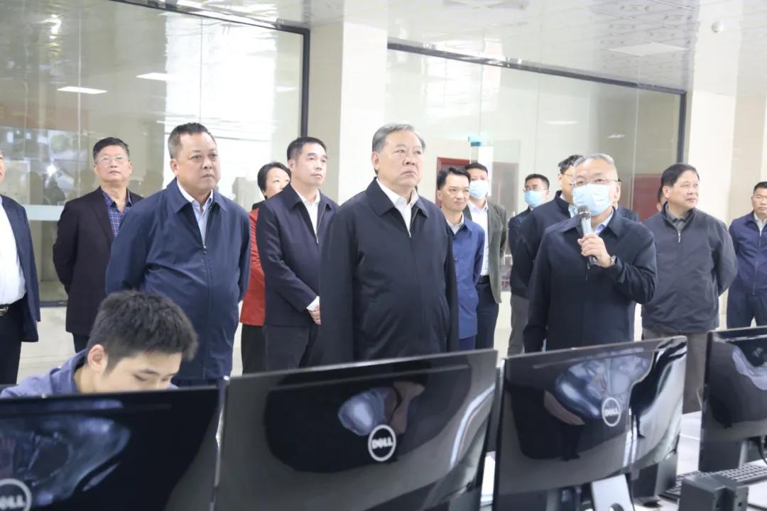 廣西：大力發(fā)展納米活性鈣、超細鈣等碳酸鈣深加工產(chǎn)品 　　