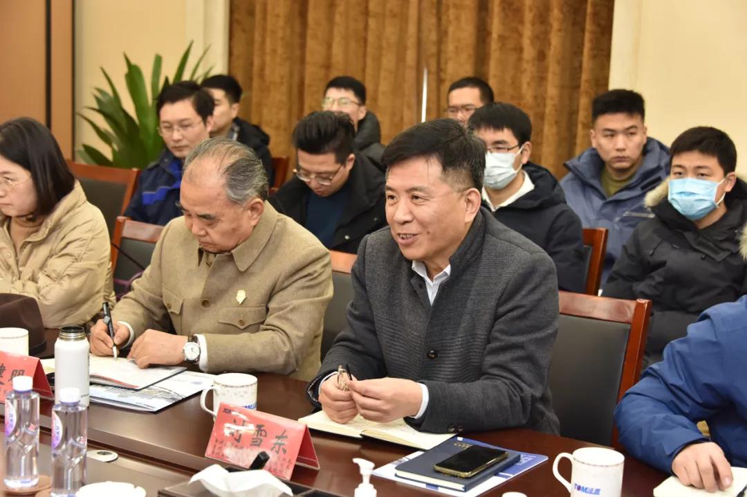 “鋰電池材料智能裝備一體化創(chuàng  )新聯(lián)合體”簽約儀式圓滿(mǎn)落幕！ 　　