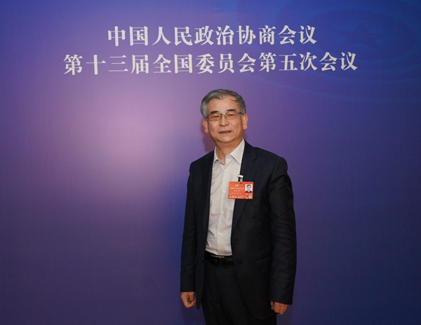黃寶榮委員:關(guān)于加快推進(jìn)西北地區凹凸棒石新材料產(chǎn)業(yè)發(fā)展的建議