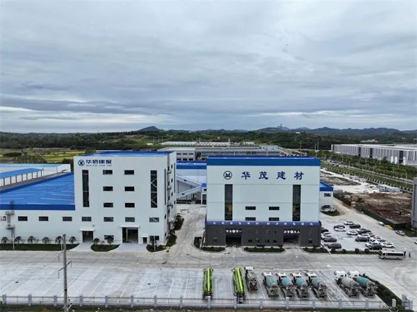 國家非金屬礦深加工工程技術(shù)研究中心上天梯分中心正式揭牌 　　