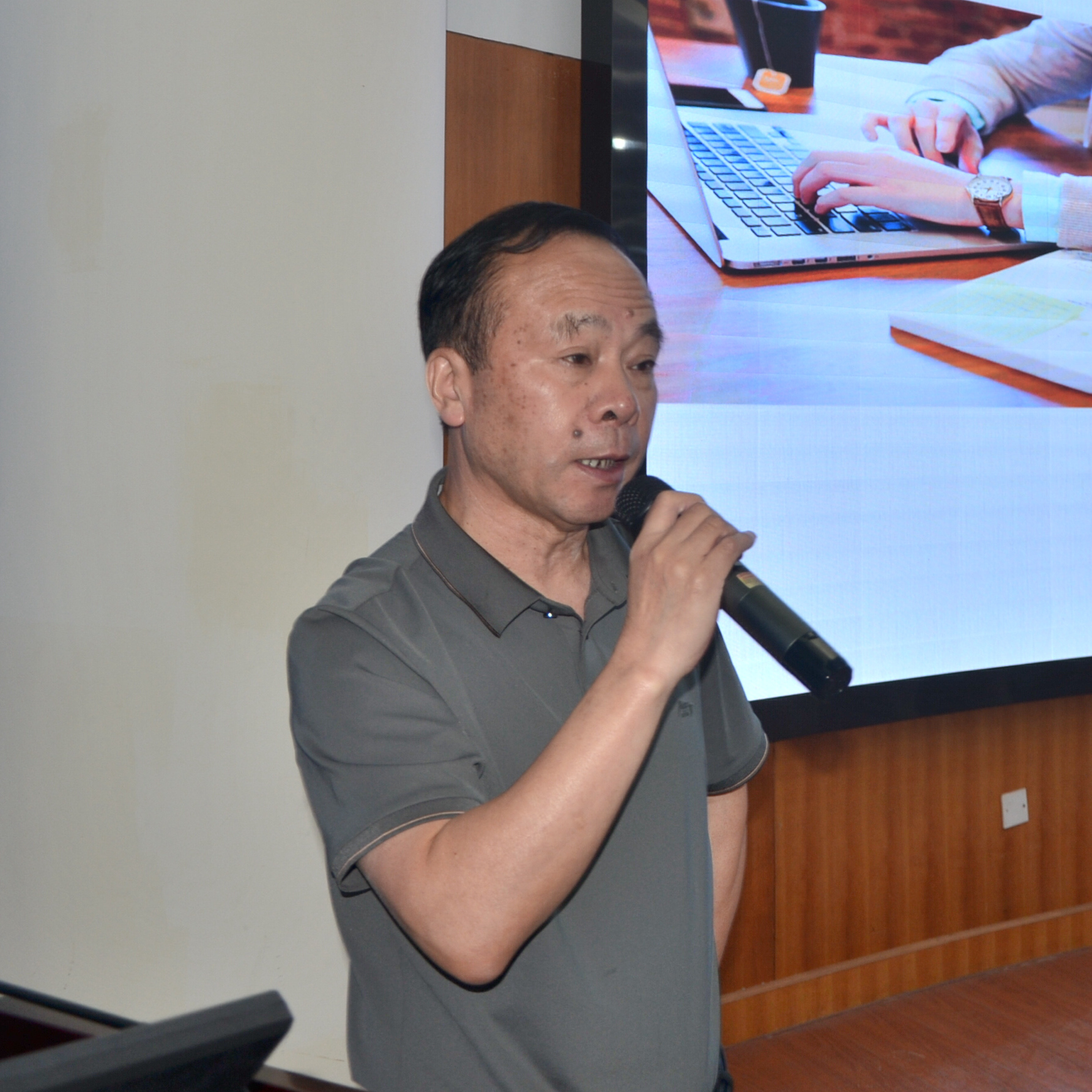 2024年全國碳酸鈣加工應用技術(shù)高級研修班在廣西南寧成功舉辦！   　　