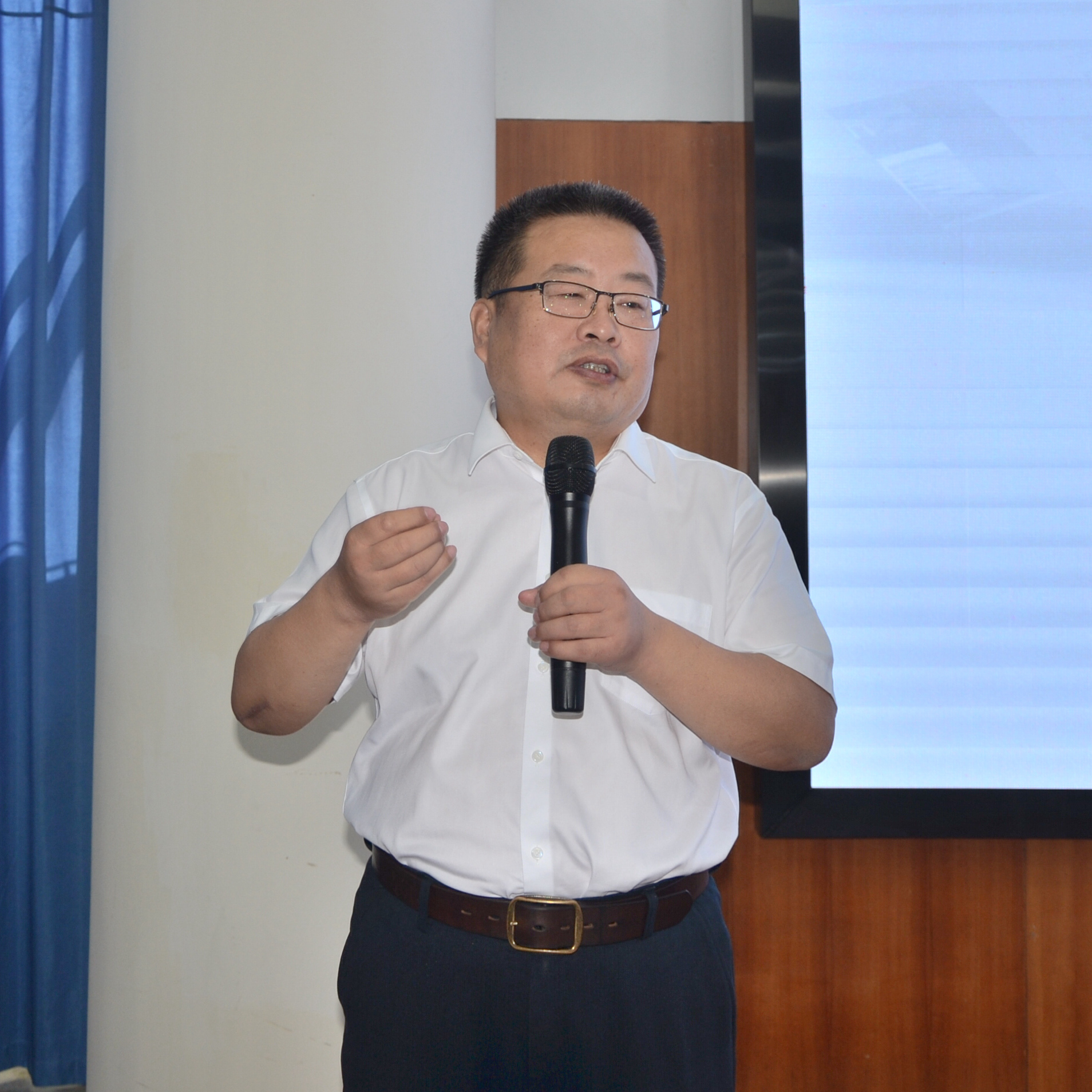 2024年全國碳酸鈣加工應用技術(shù)高級研修班在廣西南寧成功舉辦！   　　